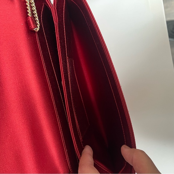 Roger Vivier Envelope Flap Flower Buckle Purse in Red - Picture 6 of 9